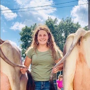 Meet your Posher, Anissa